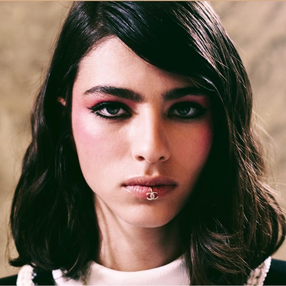 Chanel earring
